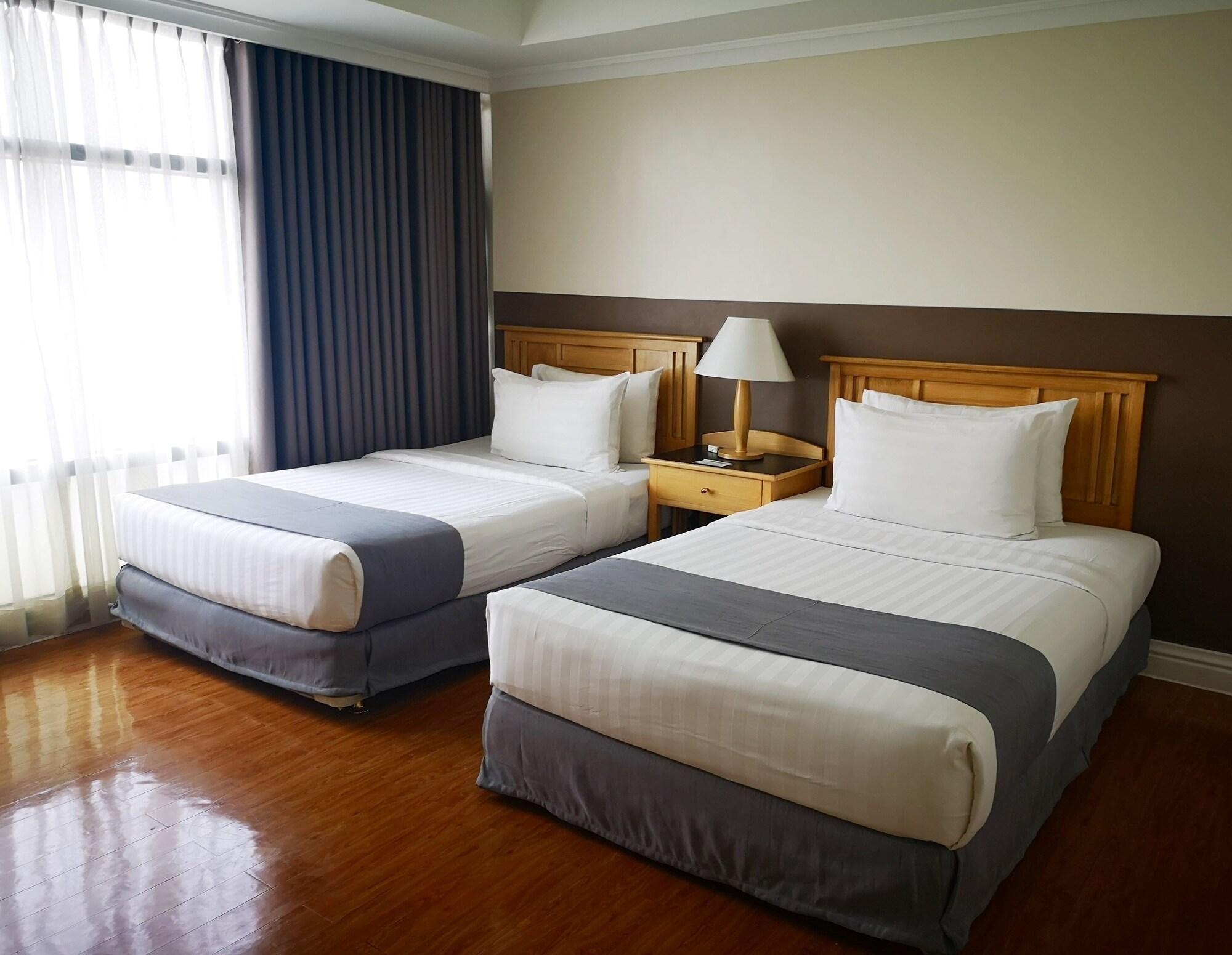 Infinity Tower Suites Makati City Extérieur photo