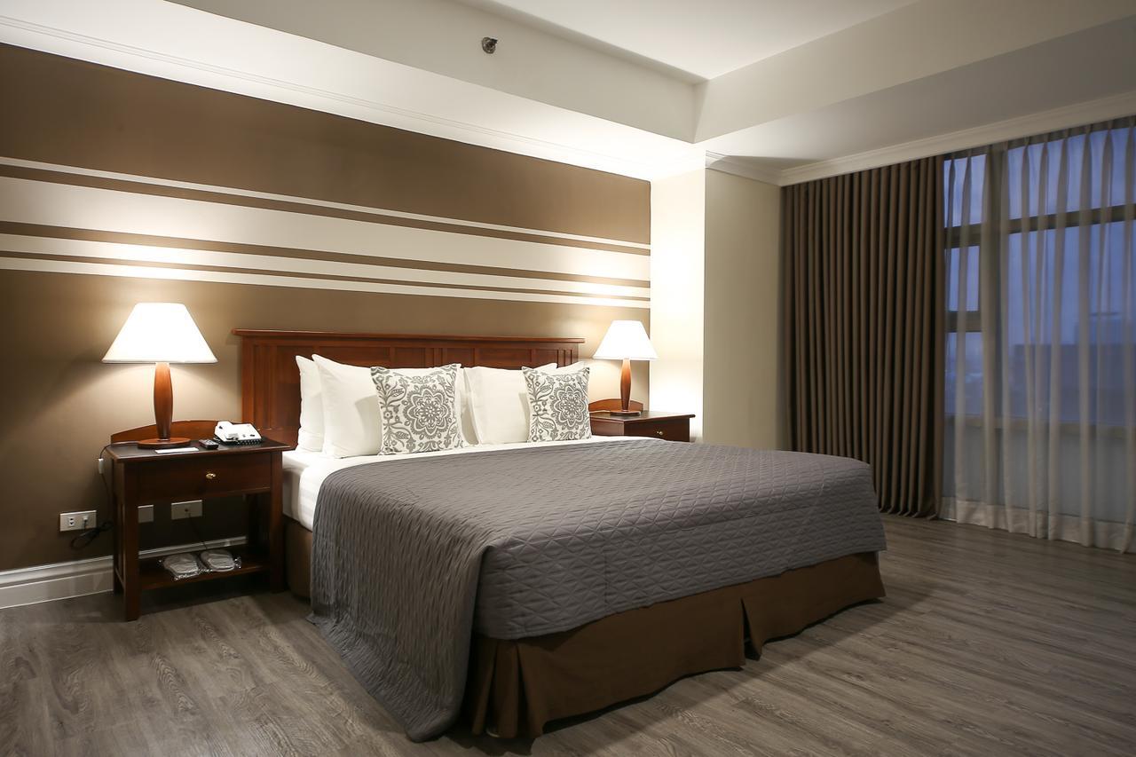 Infinity Tower Suites Makati City Extérieur photo