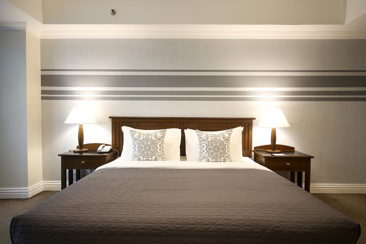 Infinity Tower Suites Makati City Extérieur photo