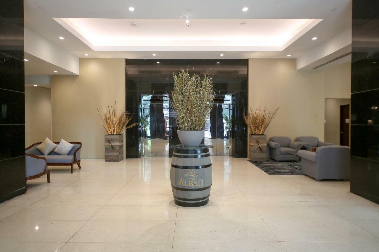 Infinity Tower Suites Makati City Extérieur photo