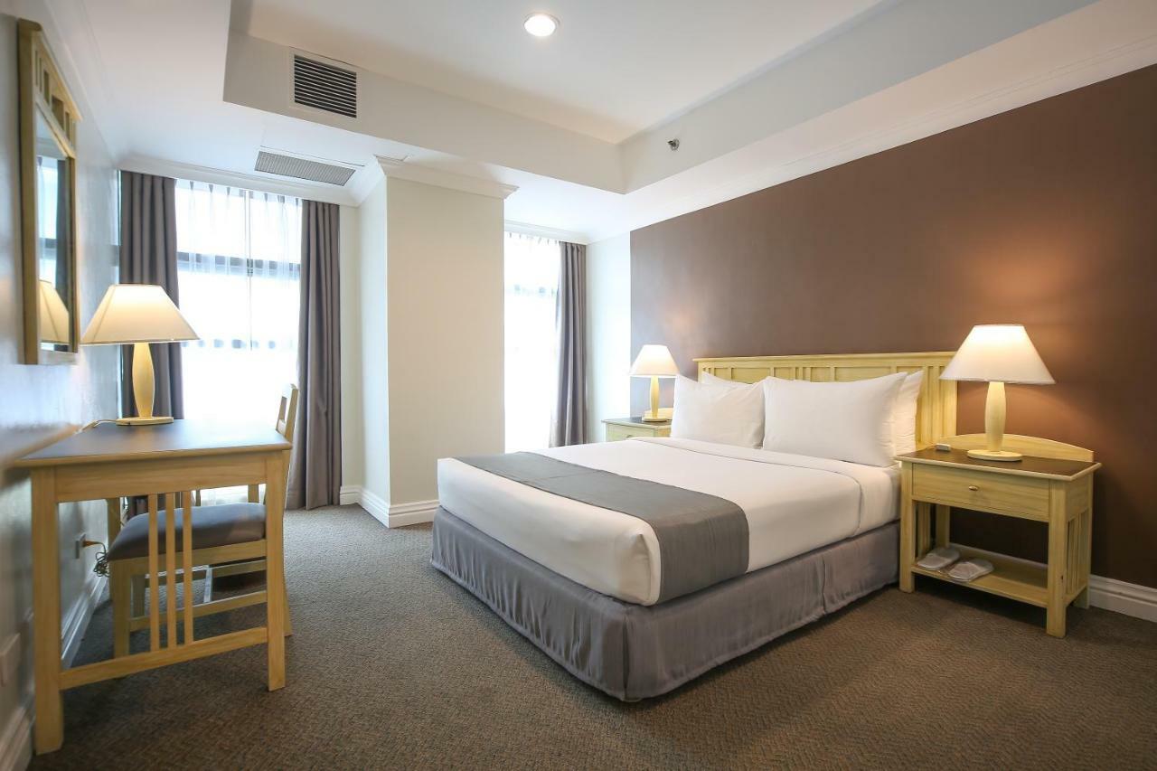 Infinity Tower Suites Makati City Extérieur photo
