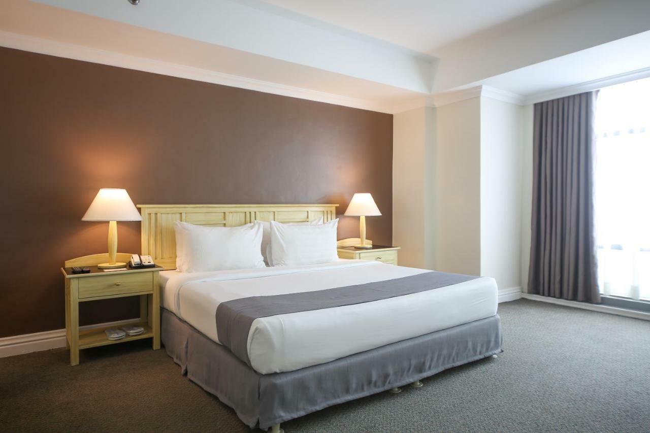 Infinity Tower Suites Makati City Extérieur photo